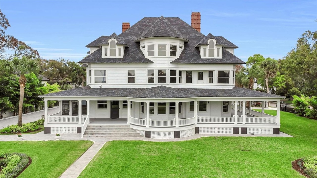 The Clemson House, a historic mansion built for a hacksaw magnate, is now for sale in Tarpon Springs