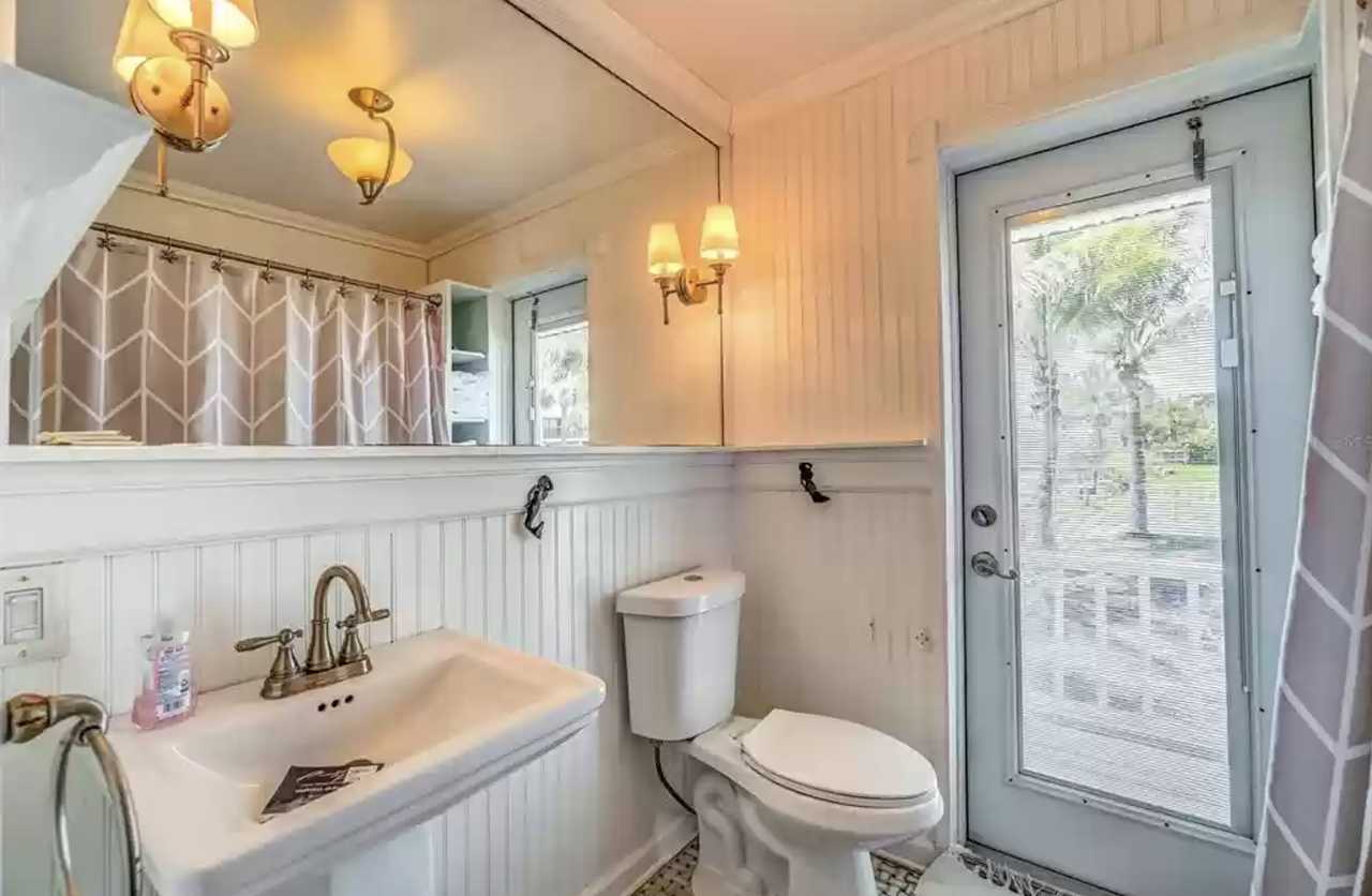 The Florida beach cottage from Woody Harrelson's '90s thriller 'Palmetto' is now for sale