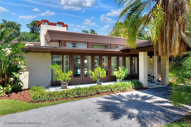 'The Glass House,' a midcentury gem designed by architect J. Bruce Spencer, is now for sale in Lakeland