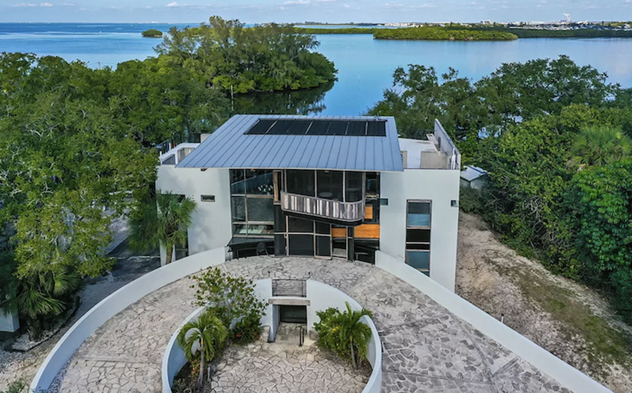 The 'Ruskin House,' one of Tampa Bay's most 'extraordinary' homes, is still on the market