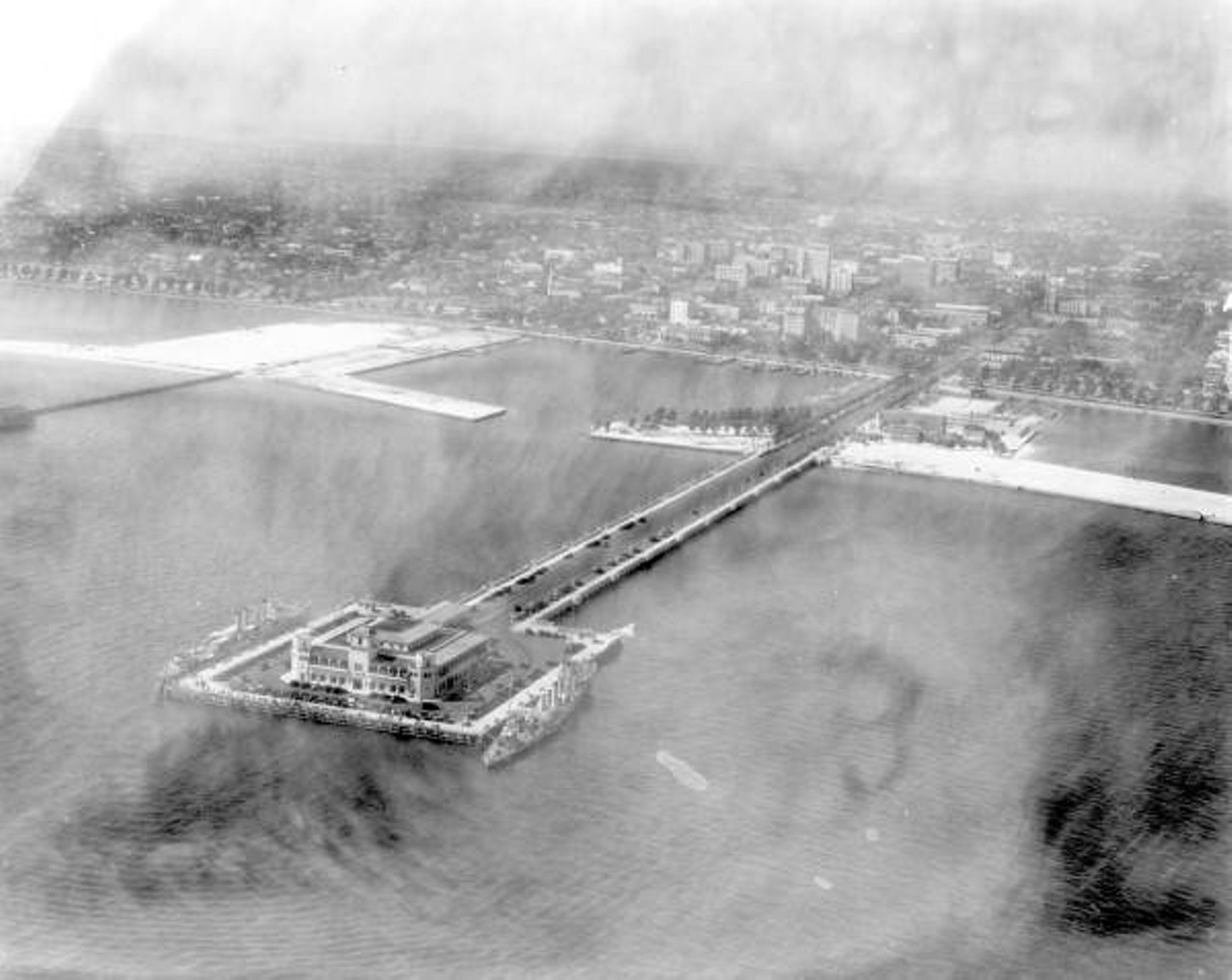 Aerial view of million dollar pier, in Saint Petersburg, Florida, circa 1920.