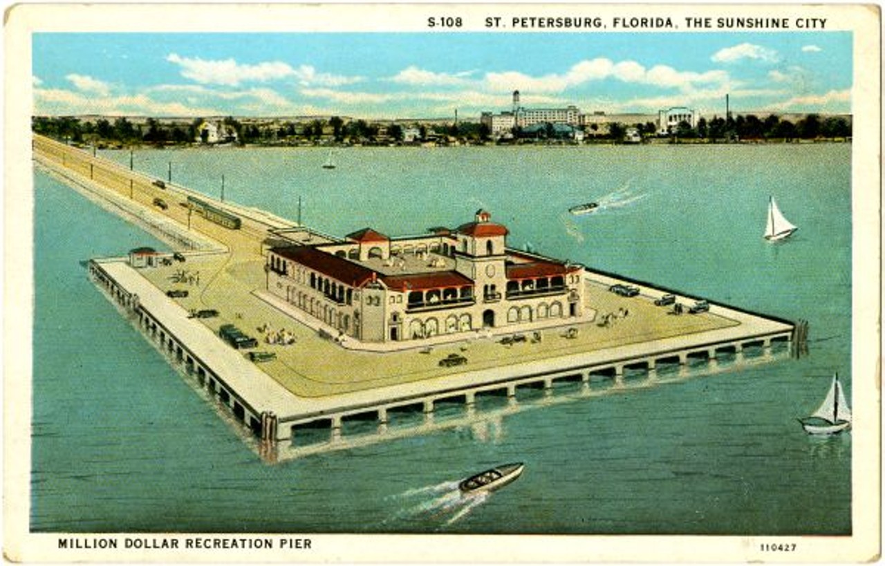 Postcard showing an aerial view of the Million Dollar Recreation Pier in St. Petersburg, circa 1926.