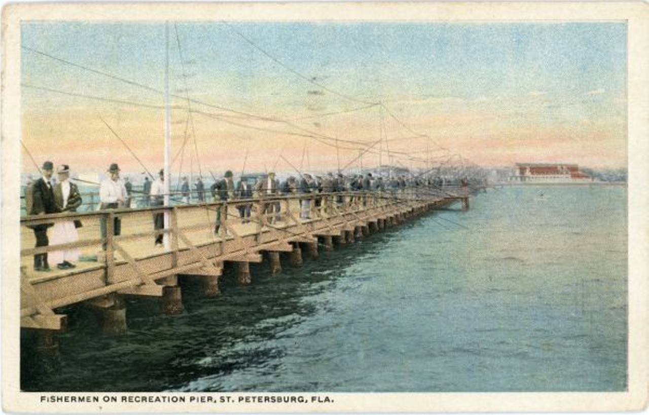 Fishermen on Recreation Pier, St. Petersburg, Fla, circa 1916.