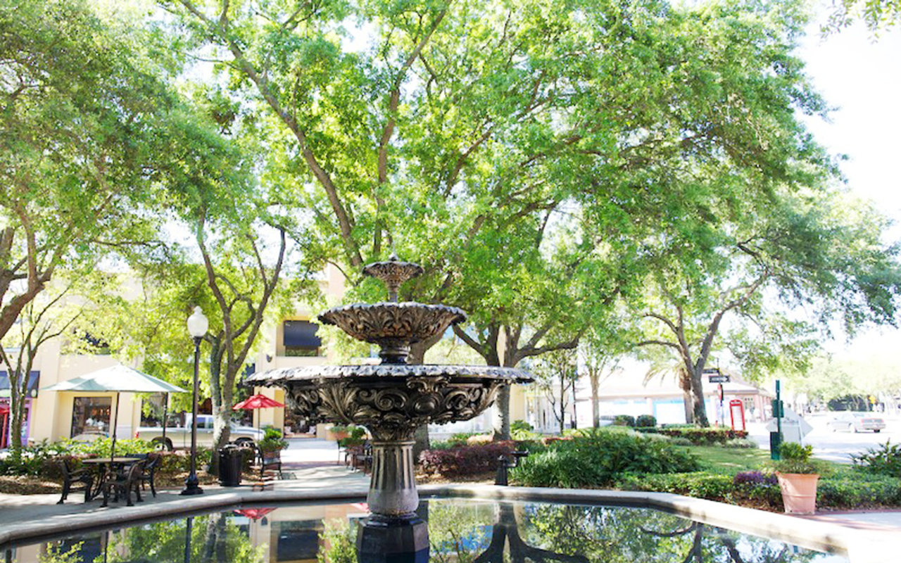 The fountain in Hyde Park Village Circle.