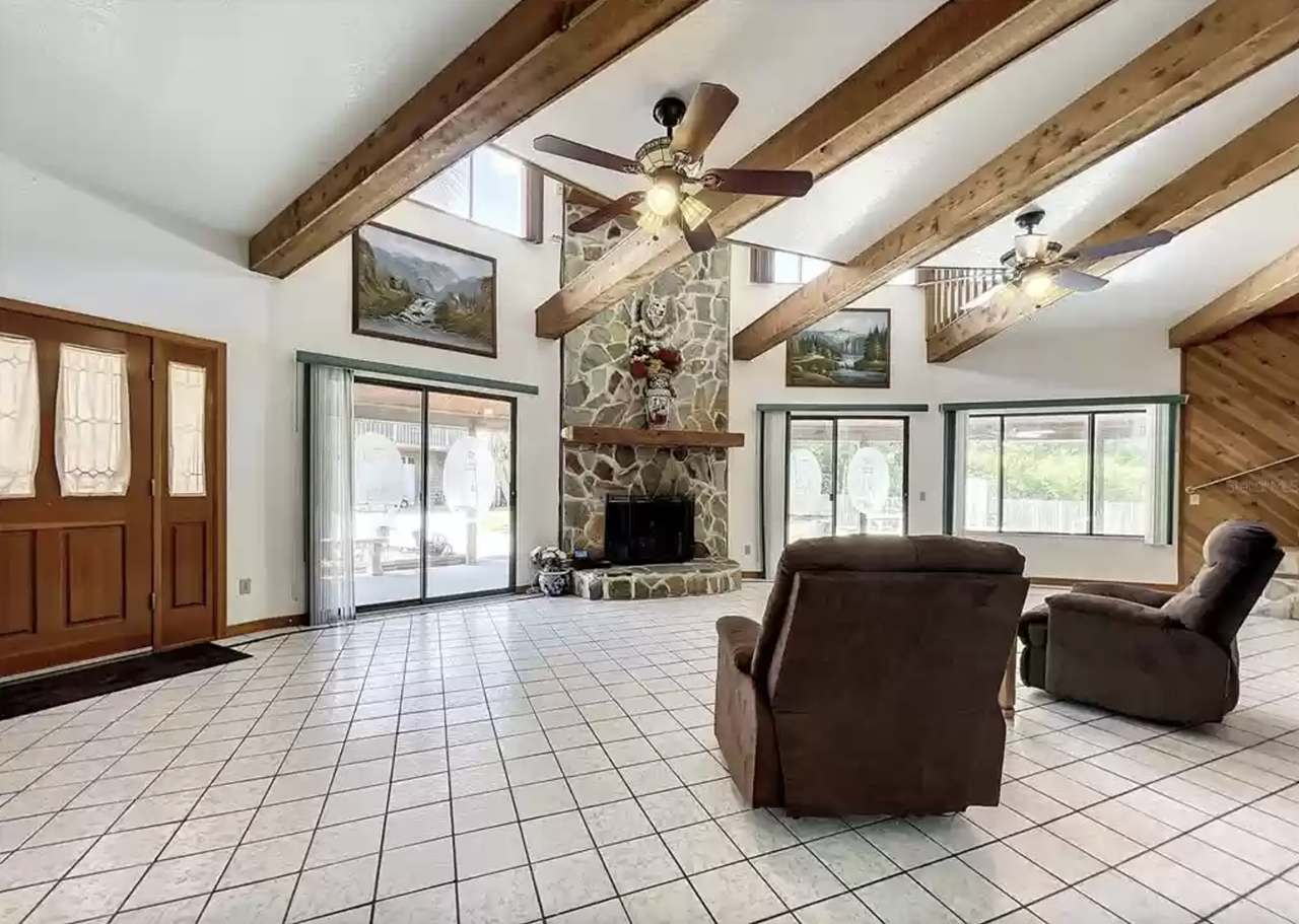 This Florida estate comes with two octadecagon homes on the same lot