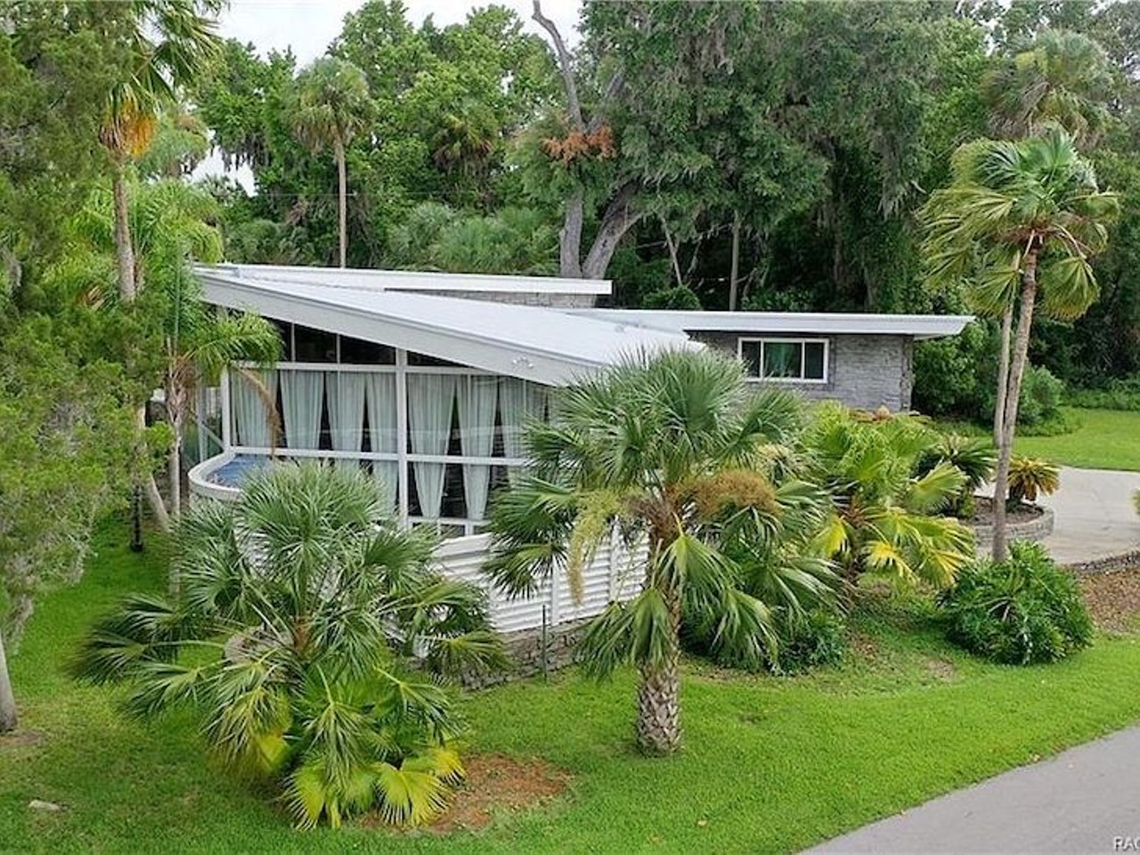 This midcentury &#145;bird cage house&#146; is now for sale in Tampa Bay