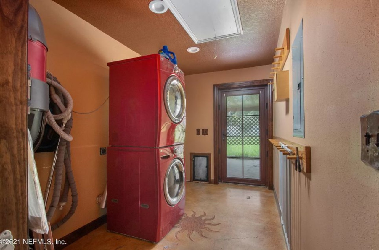 This nautical-themed home in Florida comes with a bathroom 'cave'