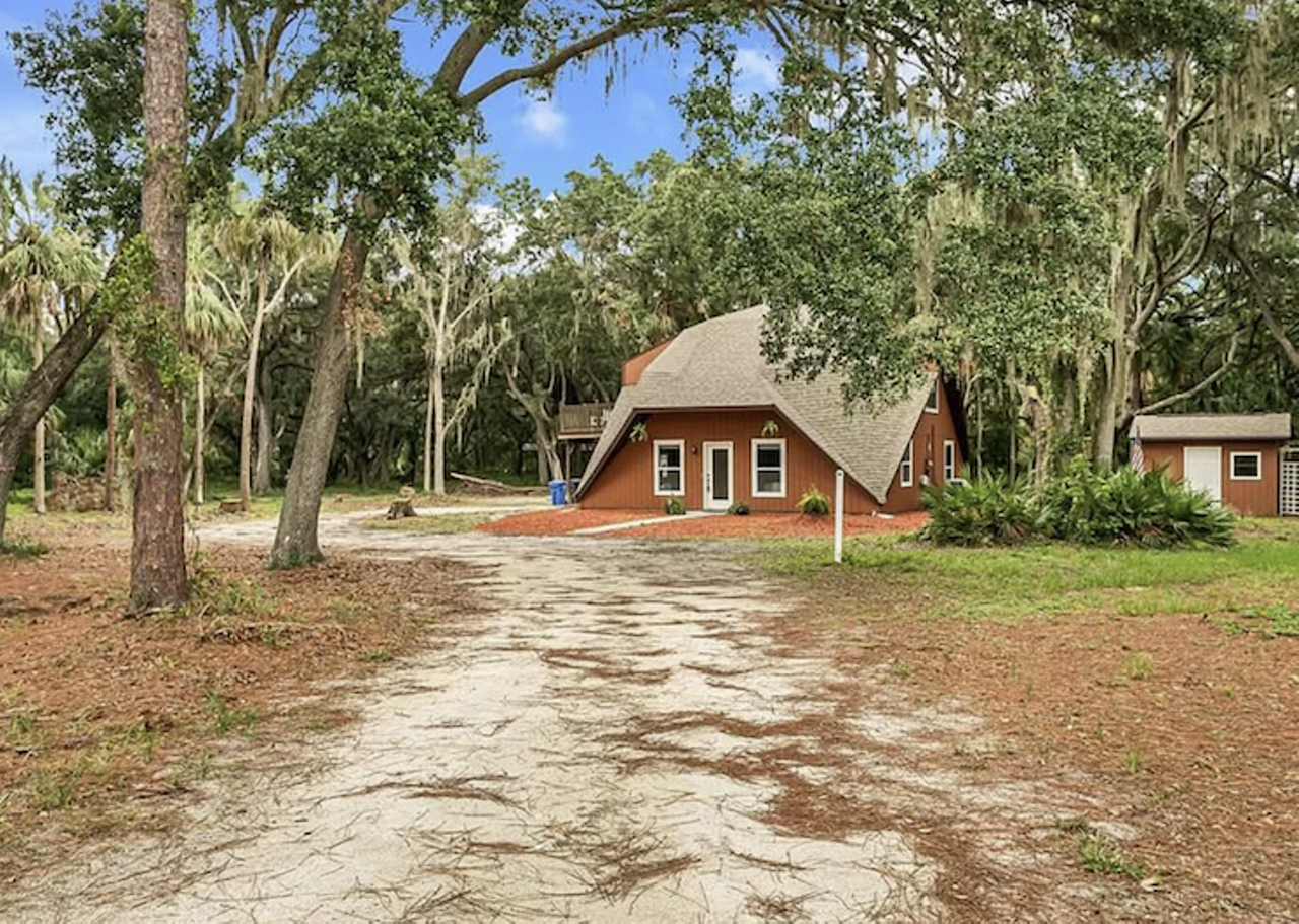 This Tampa Bay geodesic dome home is now on the market for $375K