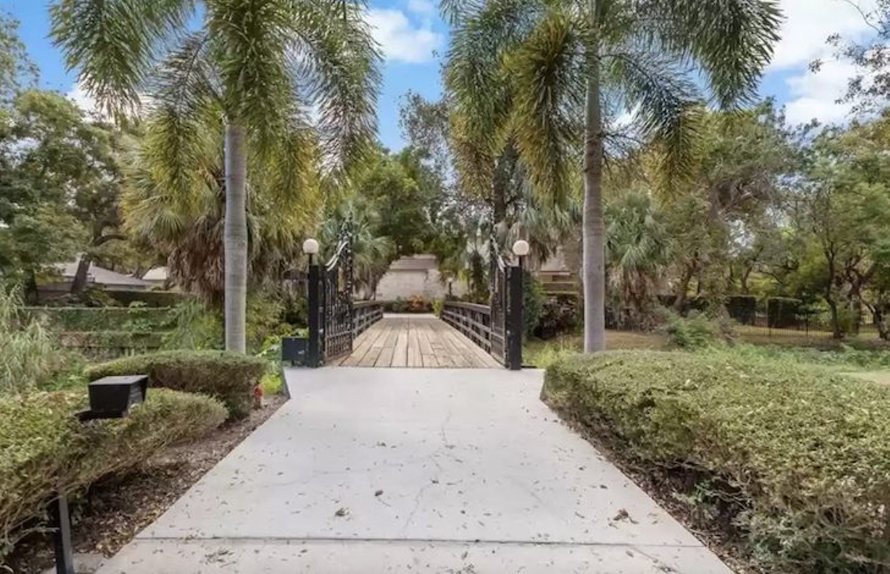 This Tampa Bay mansion is a near perfect 1980s time capsule