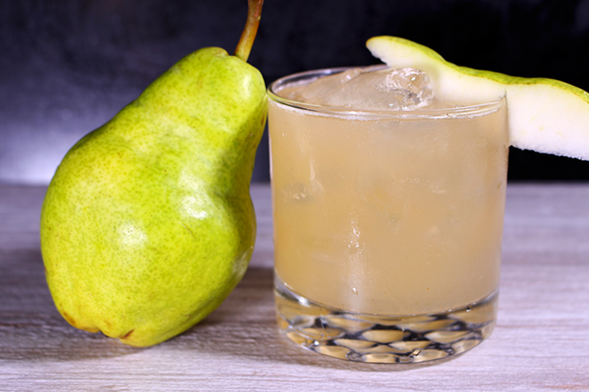On the Sauce: Pear Vanilla Whiskey Cocktail