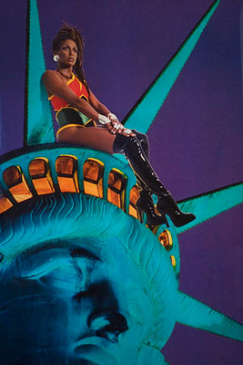 Renee Cox, Chillin with Lady Liberty, 1998 - Courtesy of USF CAM