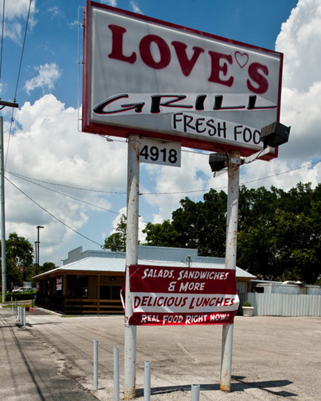 Love's Artifacts Bar and Grill brings a much-needed bit of comfort to South Tampa - jamesostrand.com