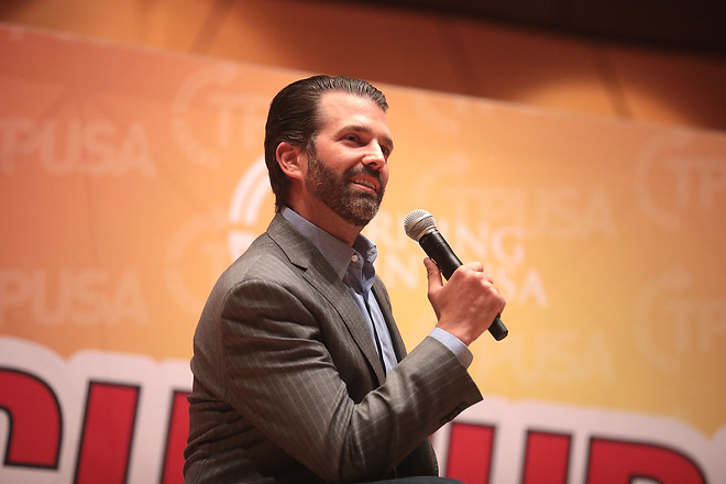 Donald Trump, Jr. speaking with attendees at the Culture War tour at the University Center for the Arts at Colorado State University in Fort Collins, Colorado on Oct. 22, 2019. - Gage Skidmore from Peoria, AZ, United States of America / CC BY-SA (https://creativecommons.org/licenses/by-sa/2.0)