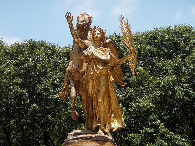 Augustus Saint-Gaudens statue in Central Park - Photo by Doubleduhgirls; via Wikimedia Commons