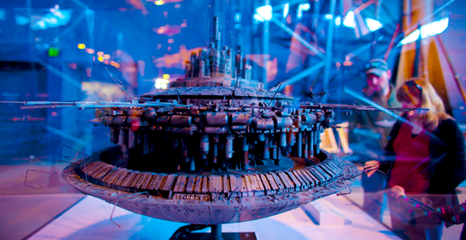 Smithsonian model of the mother ship in Close Encounters of the Third Kind - Andrew Magill via Wikimedia Commons/CC