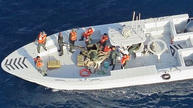 The Pentagon says the image shows Iran's Islamic Revolutionary Guard Corps in the Gulf of Oman. - Photo via US Navy