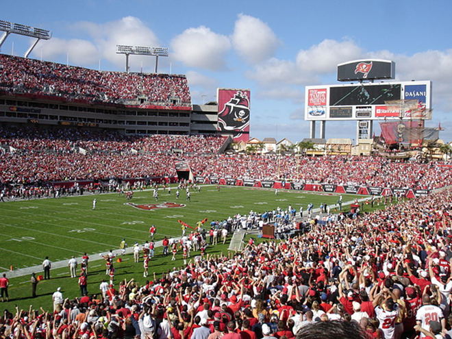 Tampa city Council approves funding for Raymond James Stadium renovation - AHeneen, Wikimedia Commons