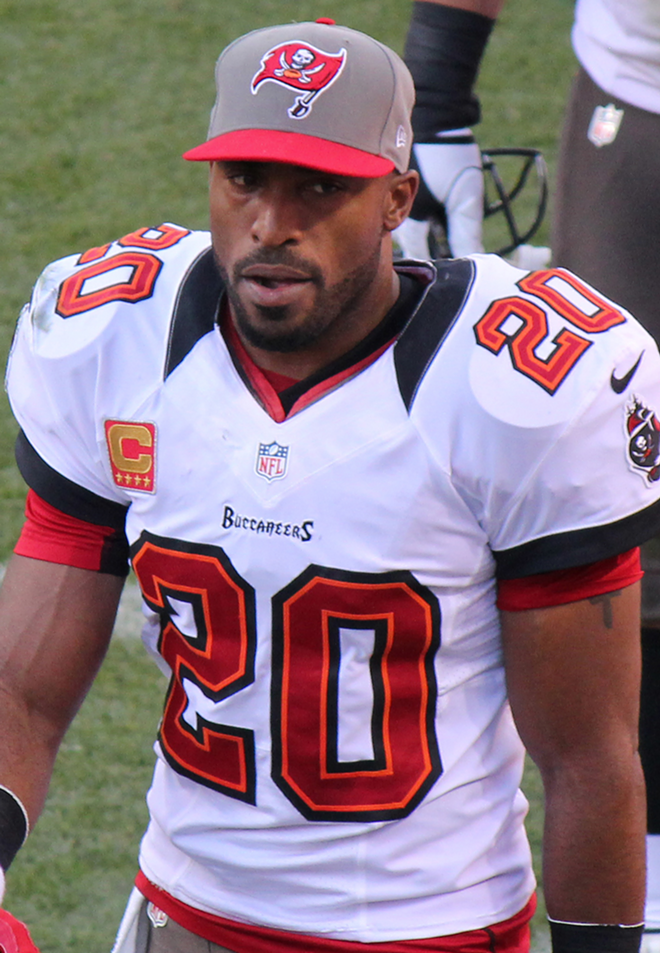 FUTURE HALL OF FAMER: After 16 years, five Pro Bowls, a Super Bowl ring and more NFL starts than any other cornerback in history, Ronde Barber has retired. - Jeffrey Beall via wikipedia