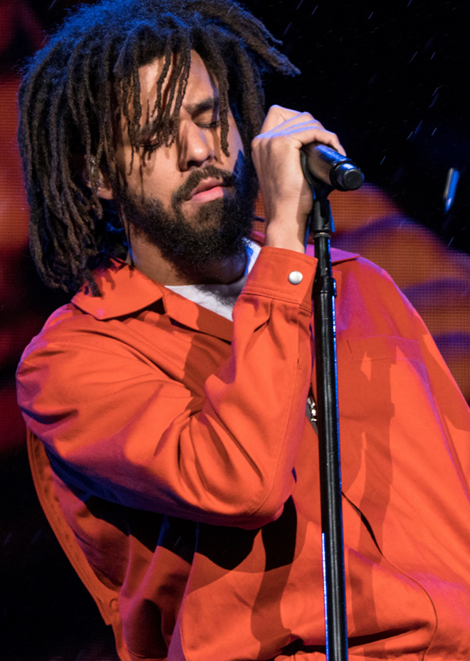 J. Cole, who plays Amalie Arena in Tampa, Florida on August 11, 2018. - By Kee1992 [CC BY-SA 4.0 (https://creativecommons.org/licenses/by-sa/4.0)], from Wikimedia Commons