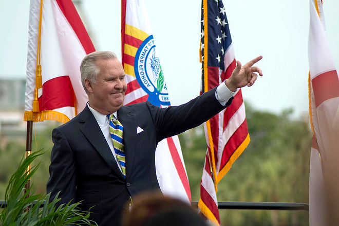 Former Tampa Mayor Bob Buckhorn endorses billionaire Mike Bloomberg