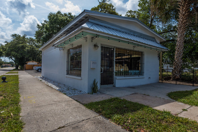 Tampa’s Black Radish vegan grocery, which opened in 2020 and quickly became a V.M Ybor staple. - Dave Decker