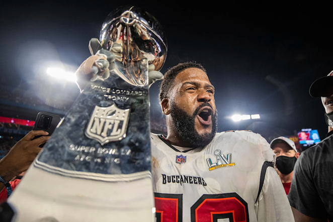 The Bucs re-sign Suh and Donovan Smith, sacrificing the future for the now