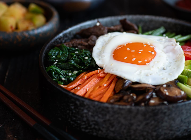 Loko Cuisine’s Eggs & Kegs pop-up brunch on Aug. 18, 2024 includes an endless bar dedicated to bibimbap. - Photo via LOKOCuisine/Facebook