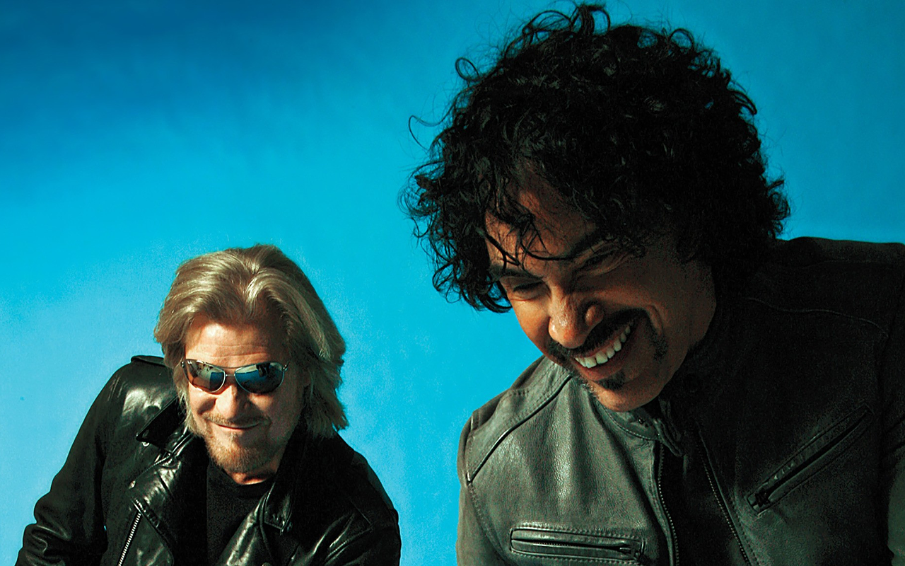 Daryl Hall (L) and John Oates, who play Amalie Arena in Tampa, Florida on June 22, 2018.