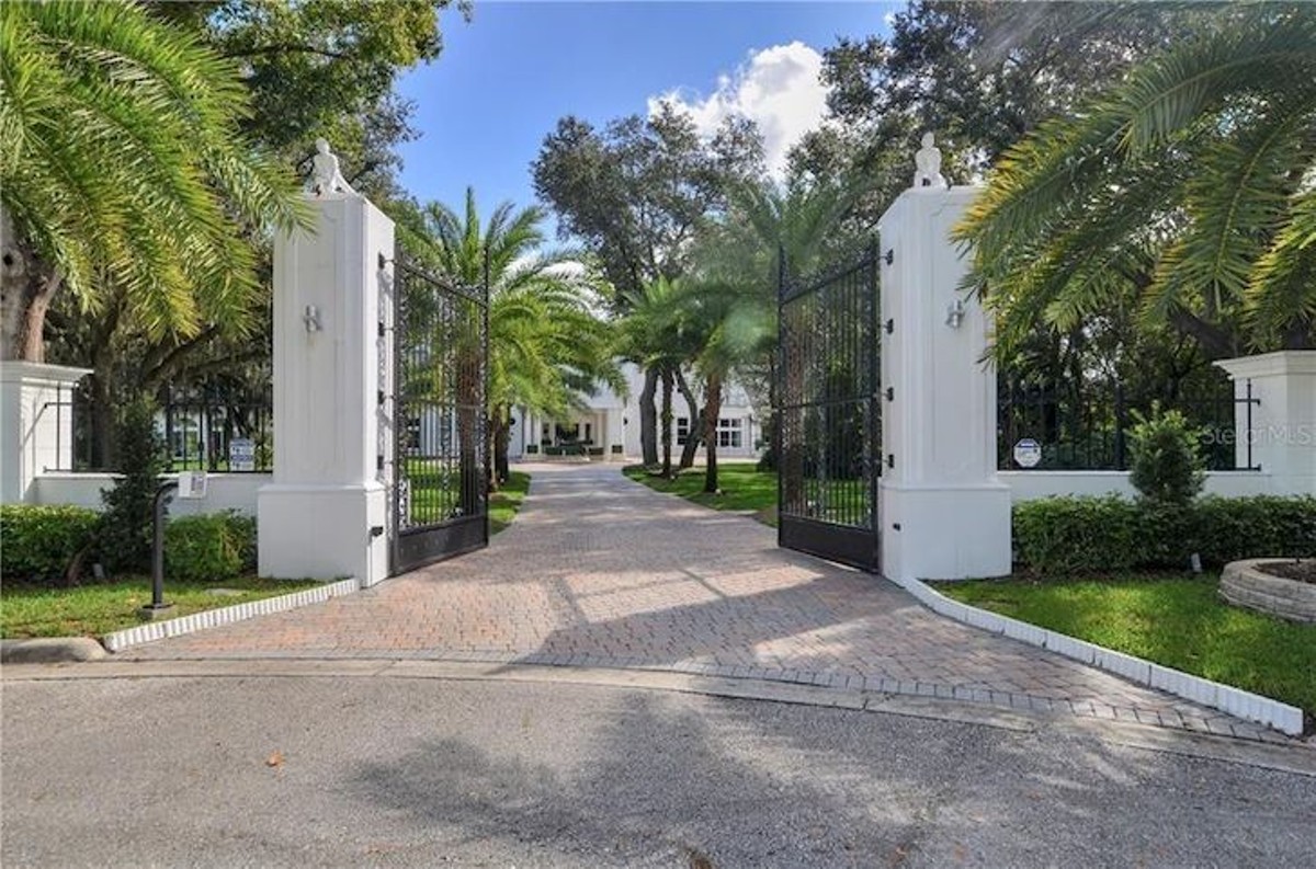 Roberto Alomar, former White Sox player, sells Gold Coast condo