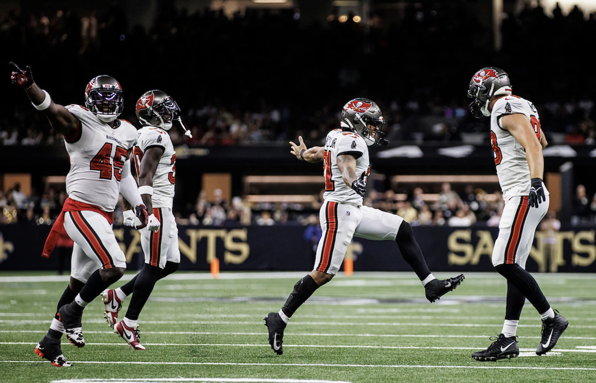 Tampa Bay Buccaneers Win NFC South Division Title