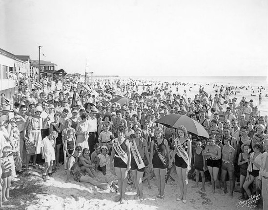Beauty contest winners - Clearwater Beach, Florida, 1930.