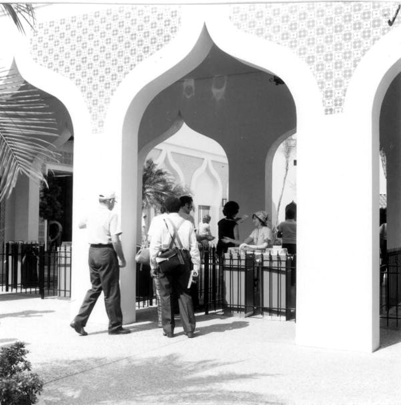 Entrance to Busch Gardens. 1979.