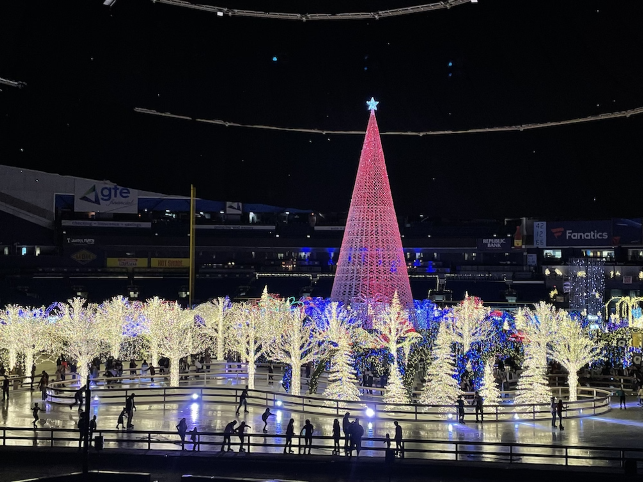 Jackson Christmas Parade 2022 At Ballpark Village A 39,000-Pound Blackout Curtain Is Key To The Magic Of St. Pete's 'Enchant'  Christmas Light Maze | Tampa | Creative Loafing Tampa Bay