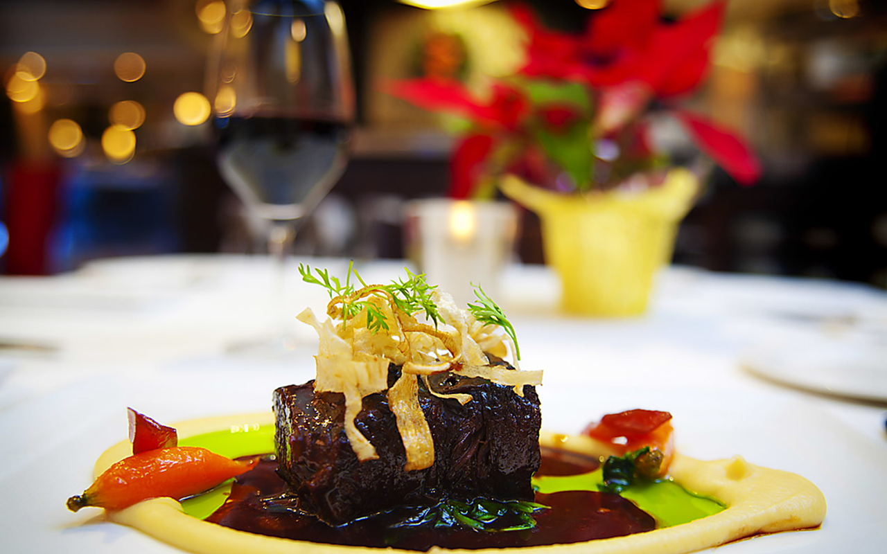 IN PRAISE OF PONTE: Go all the way this Valentine’s Day with Café Ponte’s short ribs.