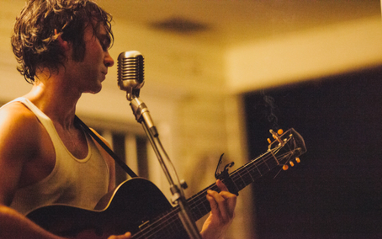 Watch: Shakey Graves bring sexy back in a live session, then in real life this Saturday