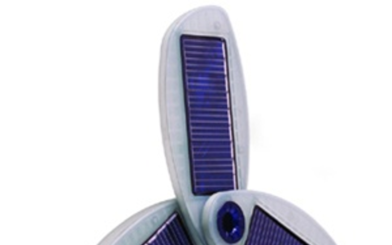 What's hot in 'green': Solar-powered gadgets